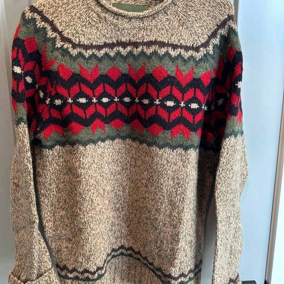 Eddie Bauer Beige and Red Crewneck Sweater - Picture 5 of 5